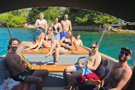 Private Half-day Luxury Speedboat Tour